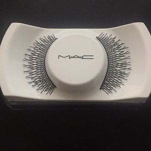 Mac She’s Bad Eye Lashes